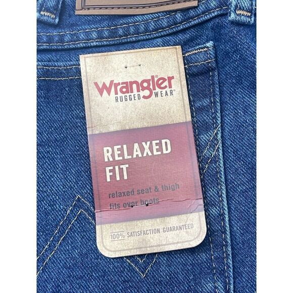 NWT Wrangler Straight Jeans Women's Size 36x34 Blue Denim Cotton Relaxed Fit - Picture 8 of 11